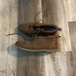 Skechers Brown Ankle Boots with Suede Texture and Classic Design